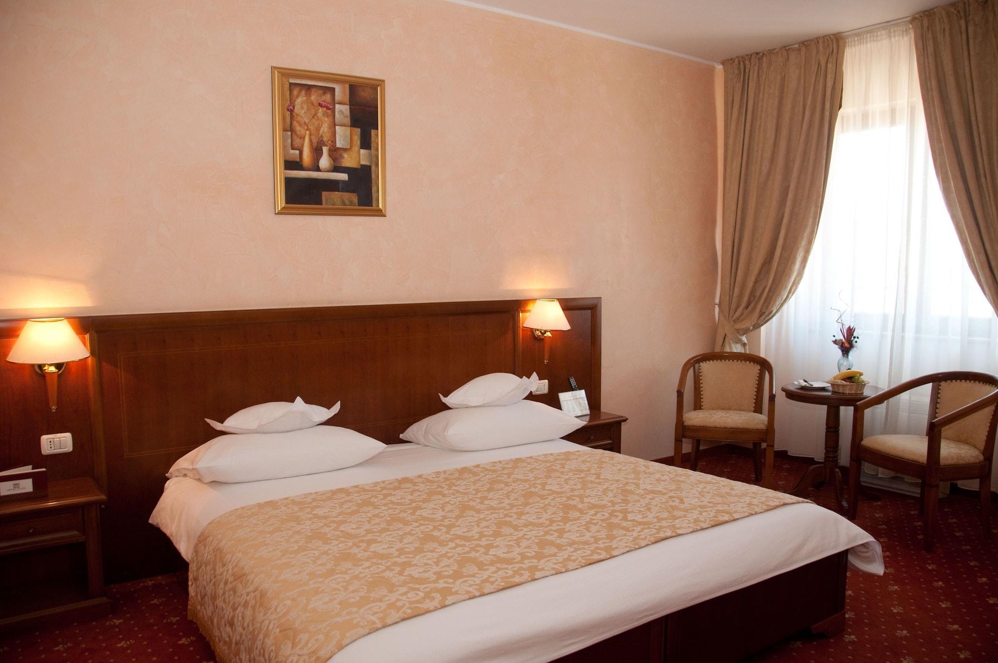 Hotel Opera Plaza Cluj-Napoca Exterior photo