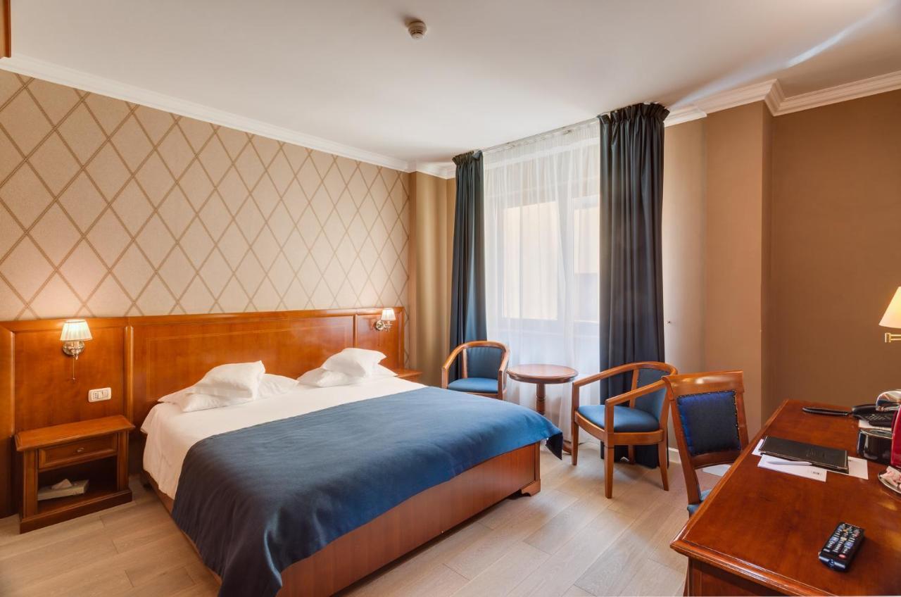 Hotel Opera Plaza Cluj-Napoca Exterior photo